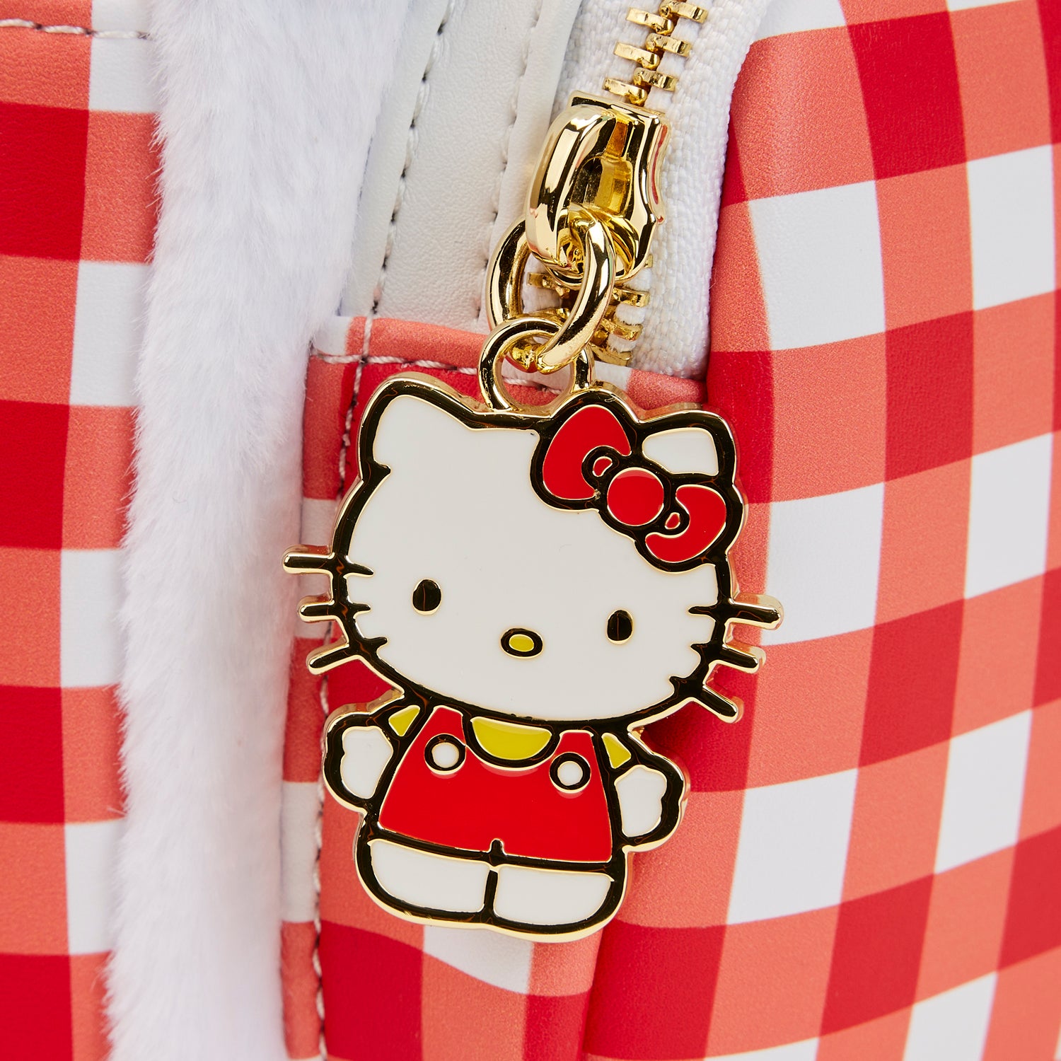  Loungefly Hello Kitty Purse Gingham Official Red Zip Around  Einheitsgröße : Clothing, Shoes & Jewelry